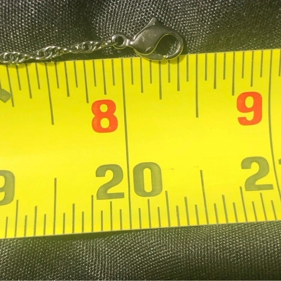 Fifth Avenue Collection pendant necklace and  hoop earring set (purple Ombré) - Picture 7 of 10